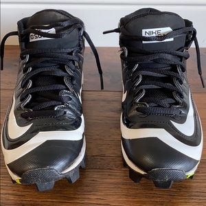 Nike boys Huarache baseball cleats